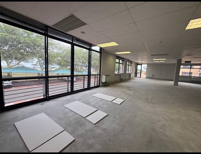 1,023M² OFFICE TO LET IN PLATTEKLOOF 3